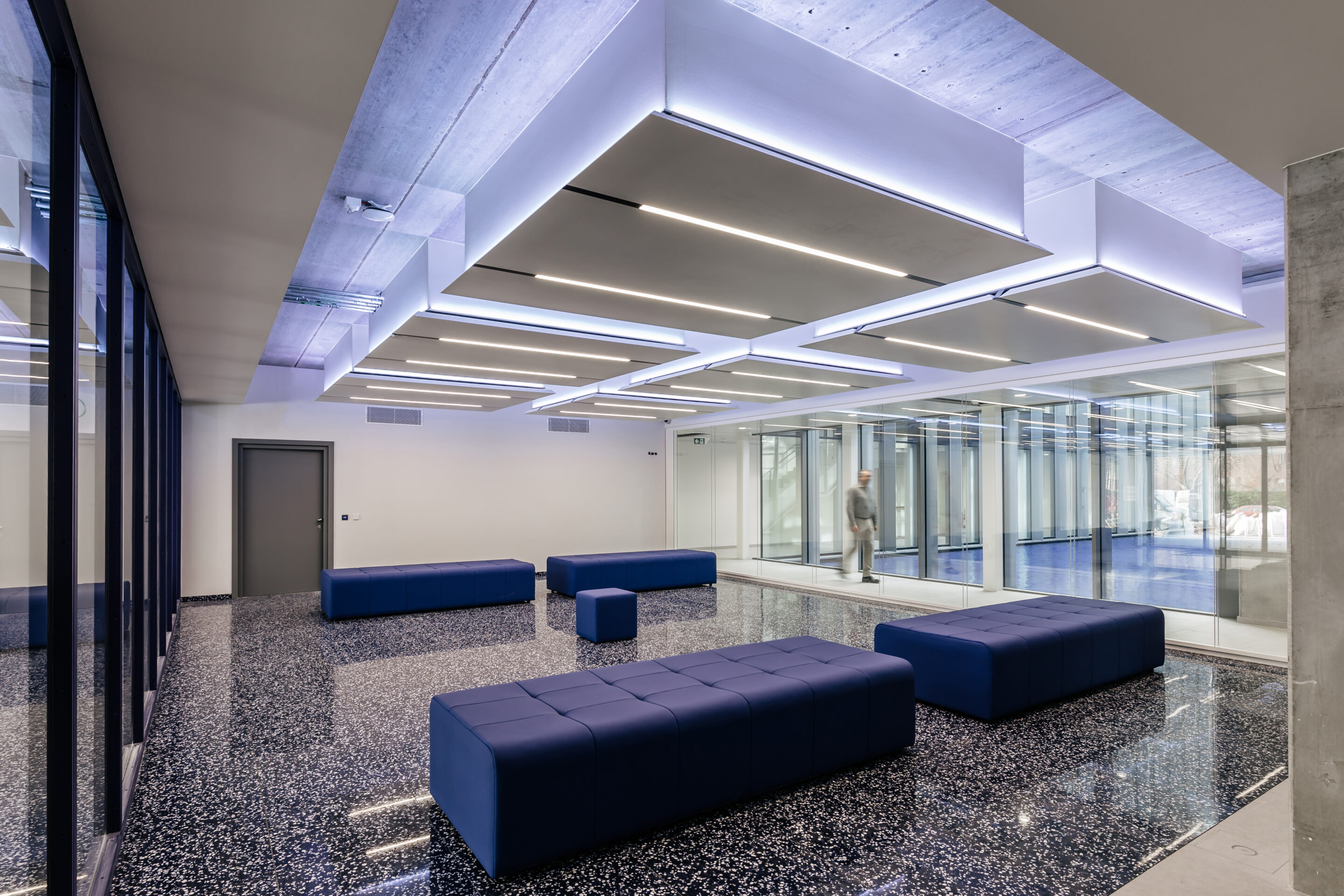 Jansen_Ceiling_Solutions_POLITIEKANTOOR_KORTRIJK_8458 bewerkt
